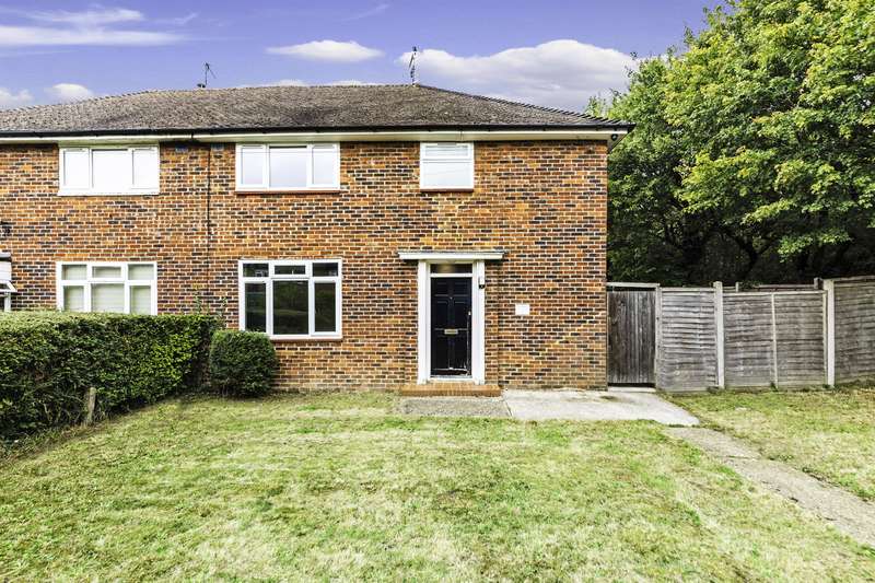 3 Bedroom House For Sale In Radstock Way, Merstham, RH1