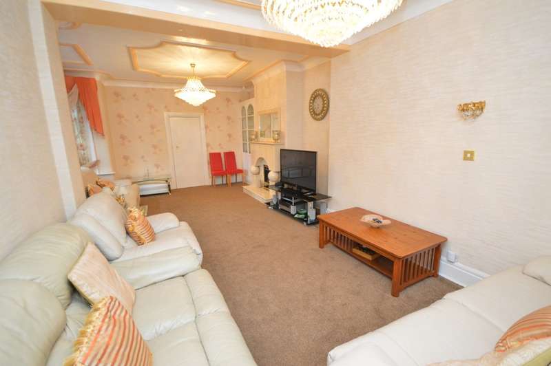 5 Bedroom Detached House For Sale In Track Road, Batley, WF17