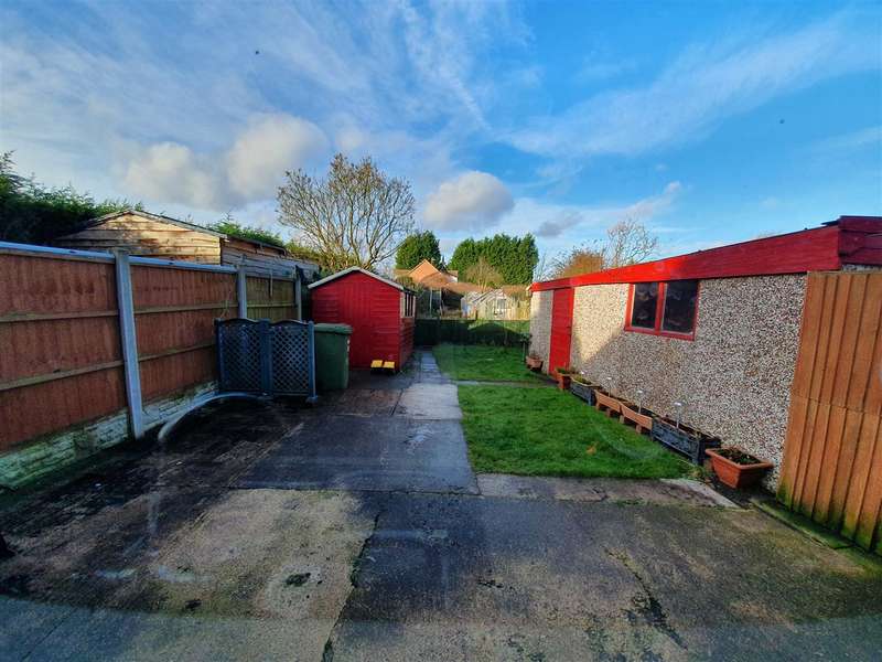 3 Bedroom SemiDetached House For Sale In Walesby Lane, New Ollerton