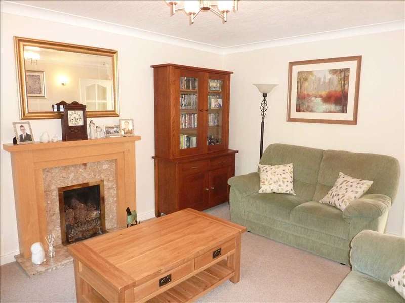 4 Bedroom Detached House For Sale In Station Road, Great Coates, Near