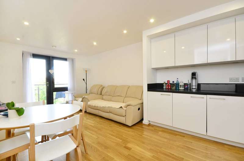 2 Bedroom Flat To Rent In Chartfield Avenue, Putney, SW15