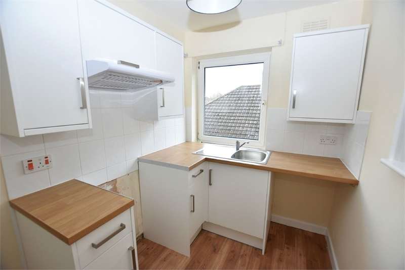 2 Bedroom Flat To Rent In West Town Road, Backwell, Bristol, North Somerset, BS48
