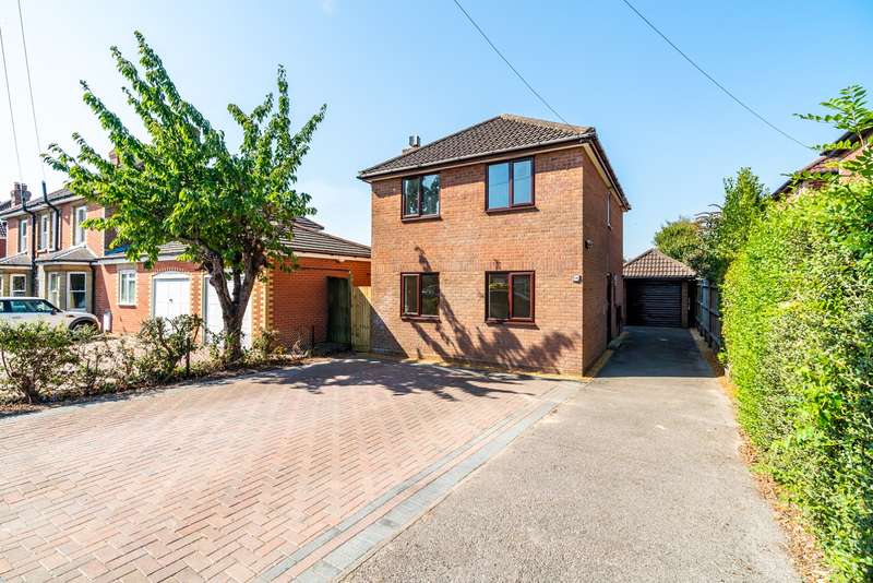 3 Bedroom Detached House For Sale In Church Road, Warsash, Southampton