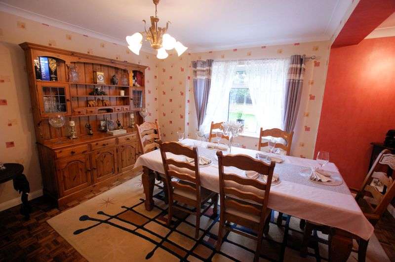 5 Bedroom Property For Sale In The Ridgeway, Fareham, PO16