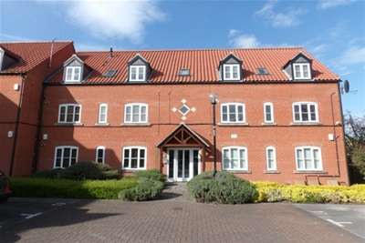 2 Bedroom Flat To Rent In Hassall Court, Bingham, Nottingham, NG13
