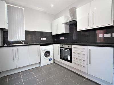 4 Bedroom House To Rent In Equity Road, Leicester, LE3