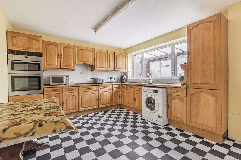 3 Bedroom Property For Sale In Ling Crescent, Headley Down, GU35