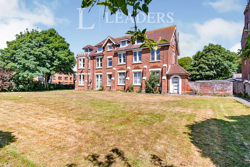 3 Bedroom Flat To Rent In Wellesley Court, Fitzalan Road, BN17