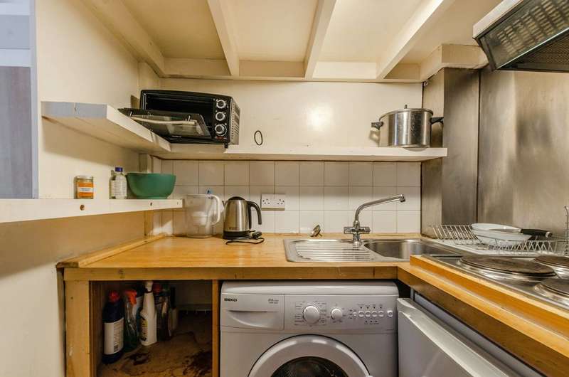 Flat To Rent In Old Brompton Road, Earls Court, SW5