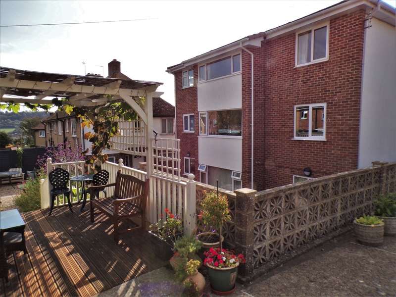 Houses for sale in Seaton, Devon