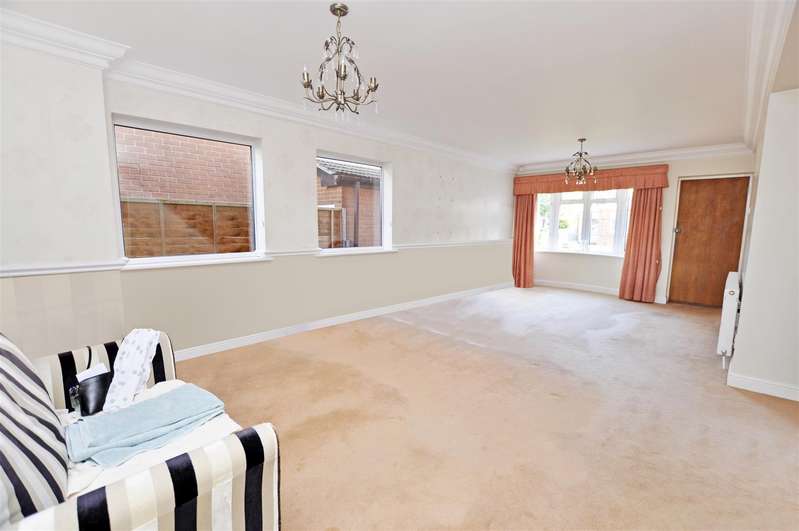 4 Bedroom Detached Property For Sale In Church Parade, Canvey Island, SS8