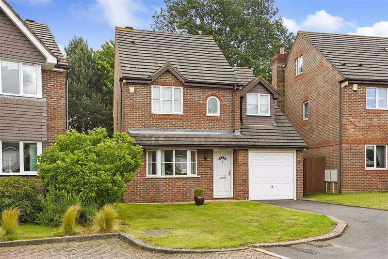3 Bedroom Detached Property For Sale In Glastonbury Close, Orpington