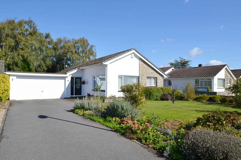 3 Bedroom Bungalow For Sale In Crumplers Close, Lytchett Matravers, BH16