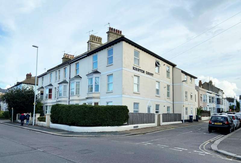 3 Bedroom Apartment For Sale In Hertford Road, Worthing, BN11