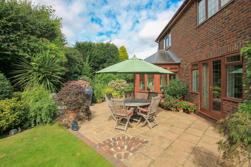 4 Bedroom Detached House For Sale In Hammerwood Road, Ashurst Wood, RH19