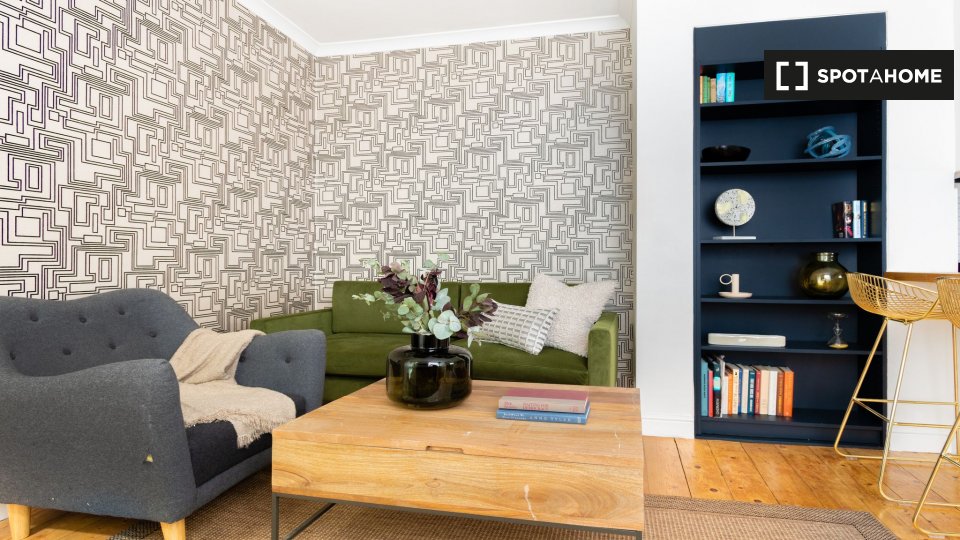 2 Bedroom Flat To Rent In Albert Rd, E10