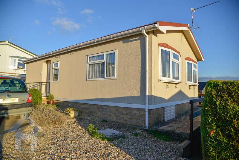 2 Bedroom Park Home Mobile Home For Sale In Rope Yard, Royal Wootton