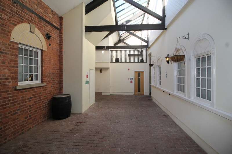 3 Bedroom Flat To Rent In 1 The Courtyard St Annes's Well, EX4
