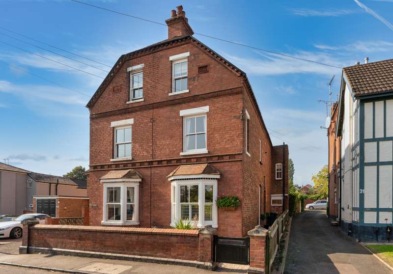 4 Bedroom Property For Sale In Wood Street, Wollaston, Stourbridge, DY8