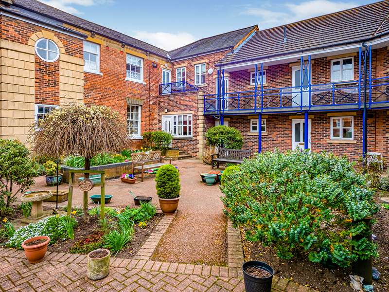 2 Bedroom Apartment Flat For Sale In Avenue Court, Westgate, Bridlington, East Yorkshire, YO16 2 Bedroom Apartment Flat For Sale In Avenue Court, Westgate, Bridlington, East Yorkshire, YO16