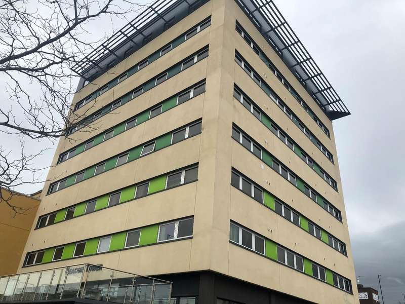 2 Bedroom Flat To Rent In Beacon Tower, Fishponds Road, Fishponds, Bristol, BS16