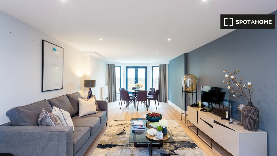 3 Bedroom Flat To Rent In Flat, SW5