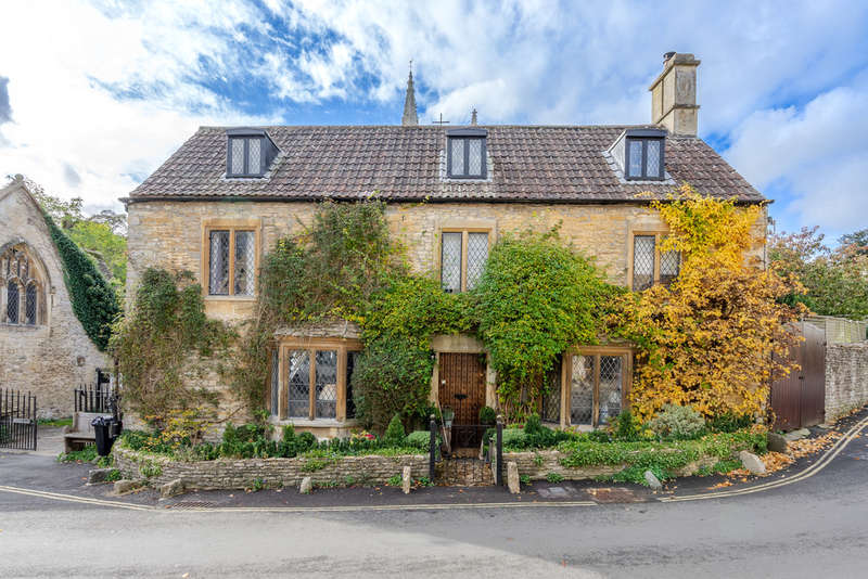 4 Bedroom Detached House For Sale In Market Place, Castle Combe, SN14