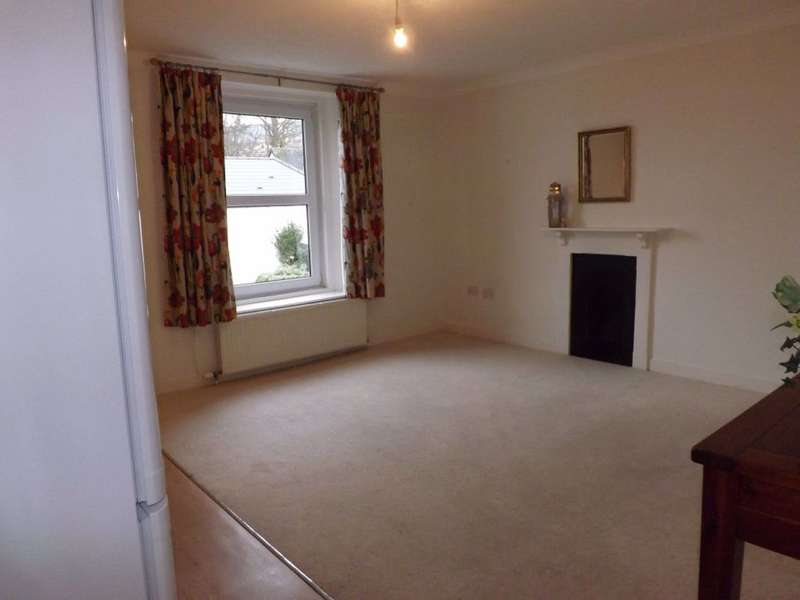 1 Bedroom Flat To Rent In Second Drive, Teignmouth, Devon, TQ14