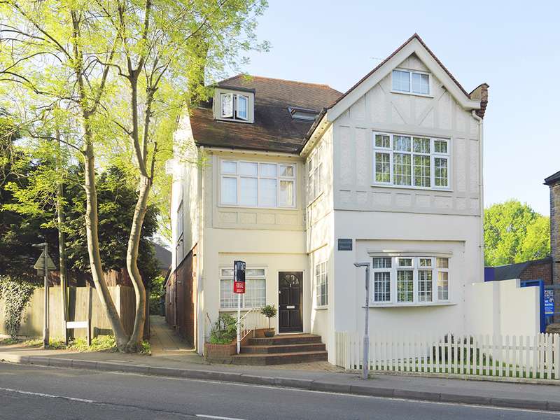 2 Bedroom Property For Sale In High Street, Claygate, KT10