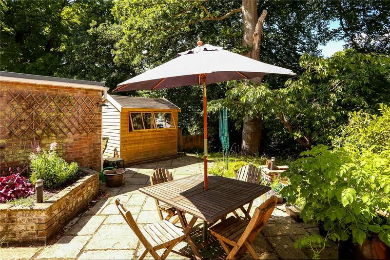 4 Bedroom Detached Property For Sale In Stonehouse Road, Liphook