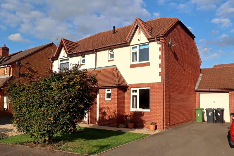 3 Bedroom SemiDetached House For Sale In Exbury Way, Maple Park