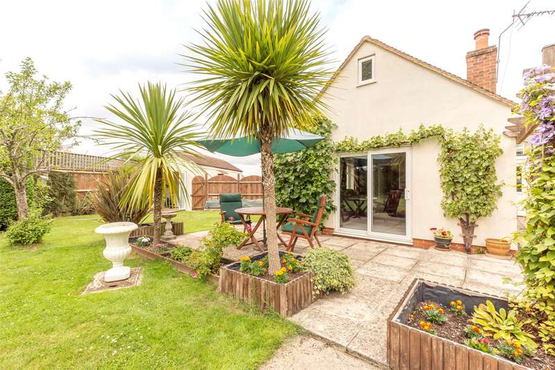 3 Bedroom Detached Bungalow For Sale In New Yatt Road, North Leigh