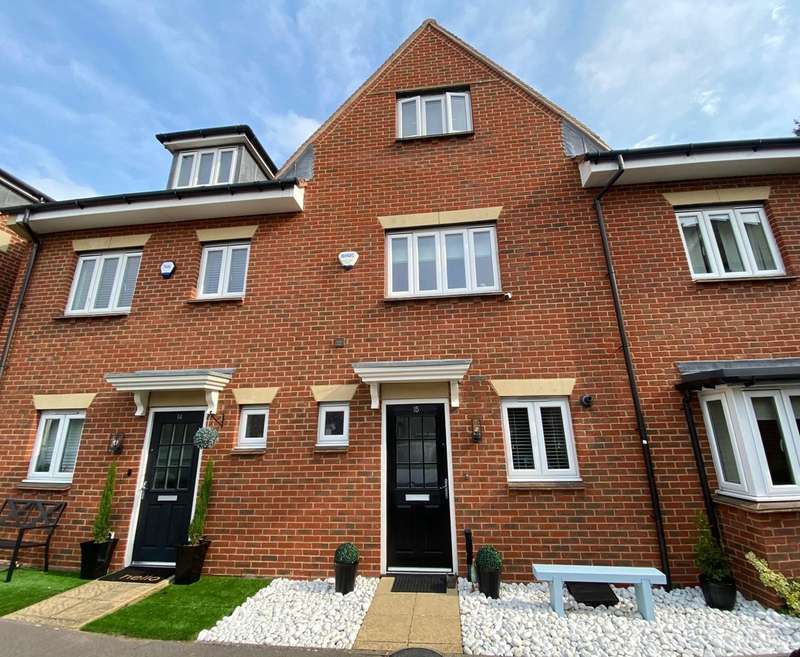 4 Bedroom Town House For Sale In Montague Close, Farnham Royal, SL2