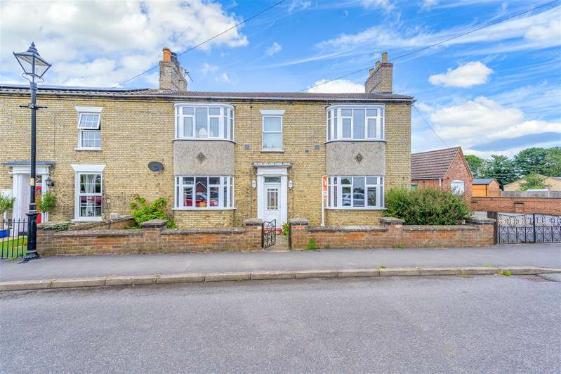 Houses for sale & to rent in LN4 4TX, Blenheim Road, Coningsby And