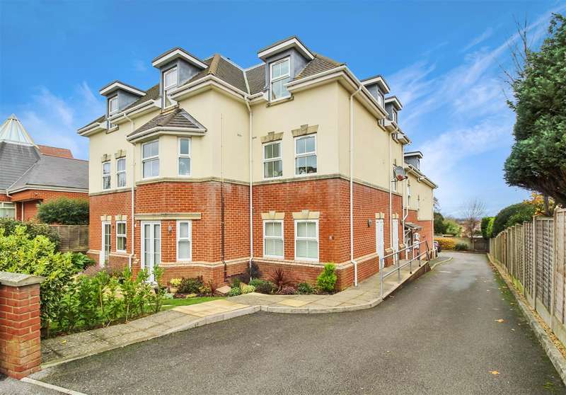 2 Bedroom Flat For Sale In Southbourne Road, Bournemouth, BH6