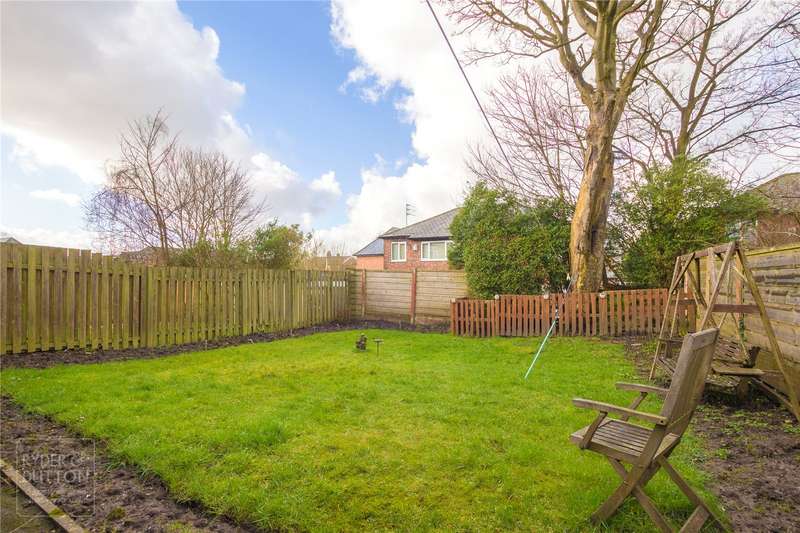 3 Bedroom Semi Detached House For Sale In Stockdale Road, Manchester, M9