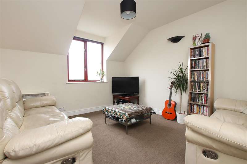 2 Bedroom Flat To Rent In High Street, Twerton, Bath, BA2