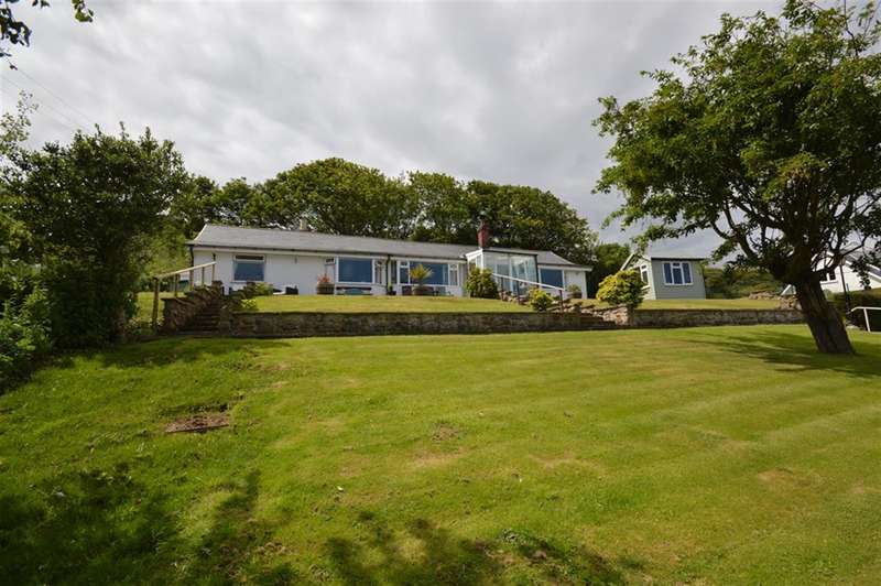 4 Bedroom Bungalow For Sale In Flat Cliffs, Primrose Valley, Filey, YO14