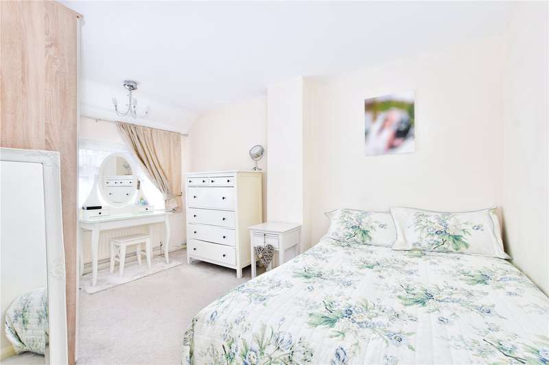 4 Bedroom SemiDetached House For Sale In Colne Way, Watford