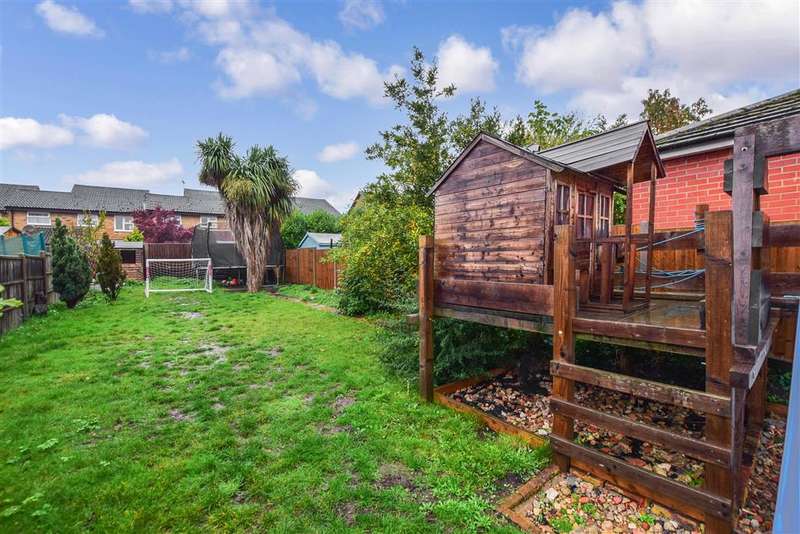 3 Bedroom Semi Detached House For Sale In Weavering Street, , Weavering