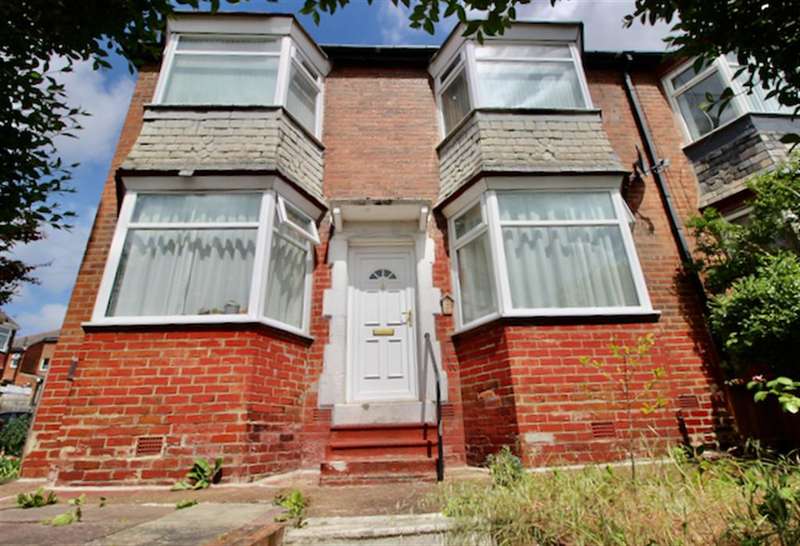 2 Bedroom Flat For Sale In Elswick Road, Newcastle Upon Tyne, NE4