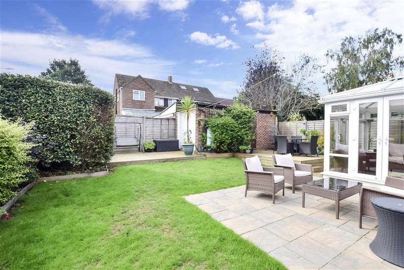 3 Bedroom Semi Detached House Under Offer In Firs Close, , Greenacres