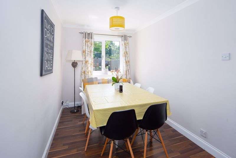 3 Bedroom Property For Sale In Shannon Road, Bicester, OX26