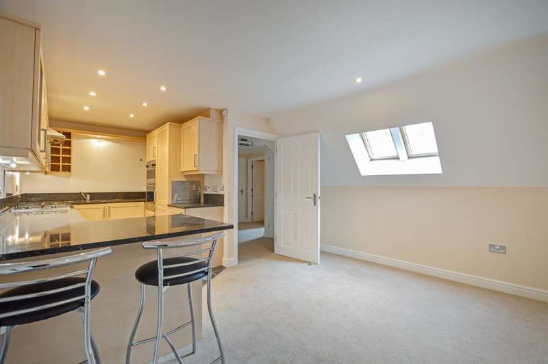 2 Bedroom Flat To Rent In Cavendish Road, Weybridge, Surrey, KT13
