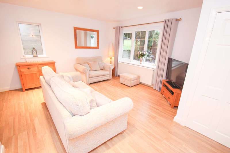 4 Bedroom Detached House For Sale In Oaklands Drive, Rawtenstall