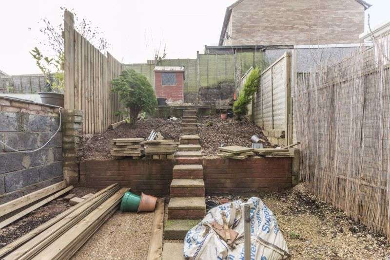 2 Bedroom Property For Sale In Mill Heath Bettws, Newport, NP20