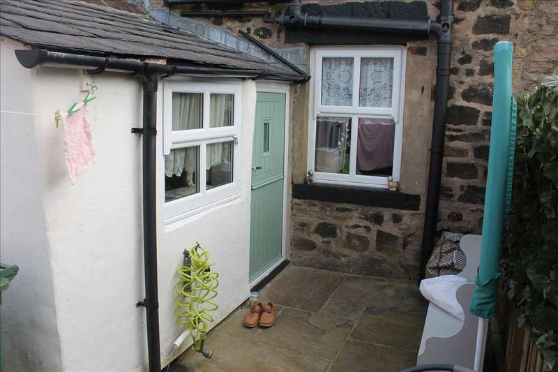 2 Bedroom Cottage For Sale In Chorley Road, Adlington, Adlington, PR6