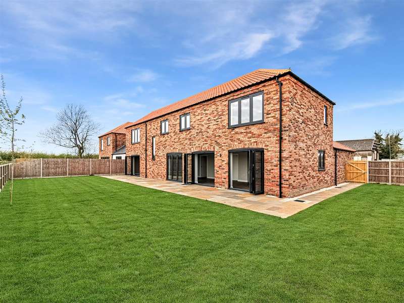 4 Bedroom Detached For Sale In Gainsborough Road, Middle Rasen, Market