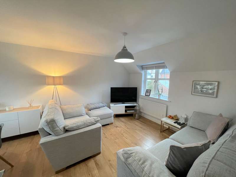 2 Bedroom Maisonette Flat To Rent In Quail Corner, Bracknell, Berkshire, RG12