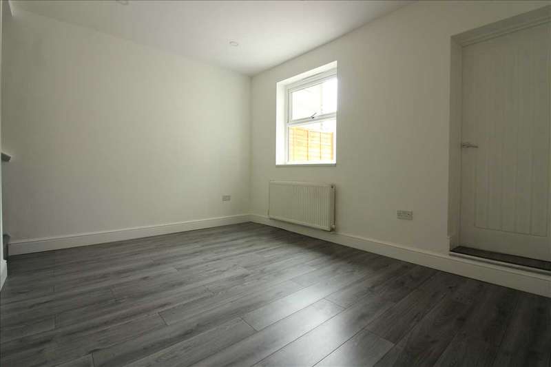 4 Bedroom Terraced House For Sale In Mount Street, Chapel Fields